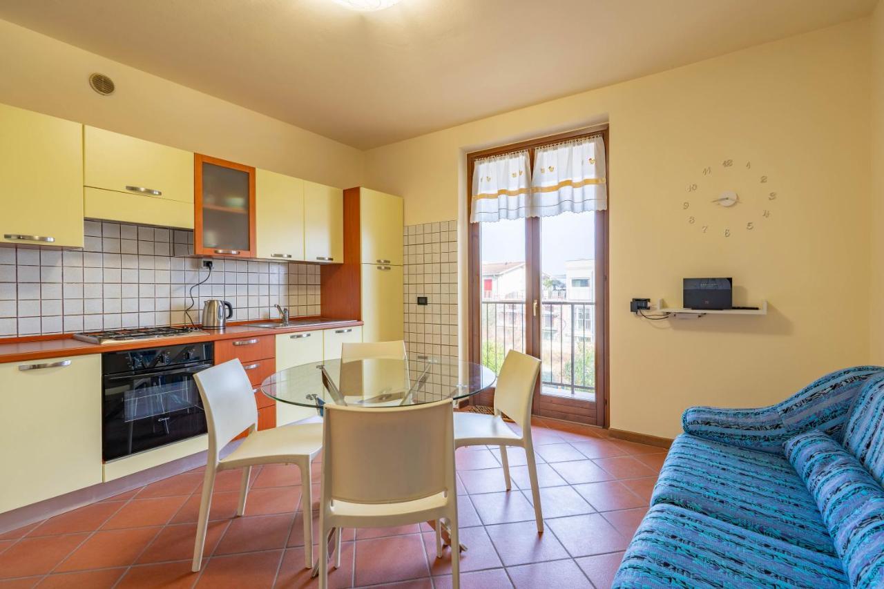 Pool - Marge Apartment - By Host4U Padenghe sul Garda Buitenkant foto