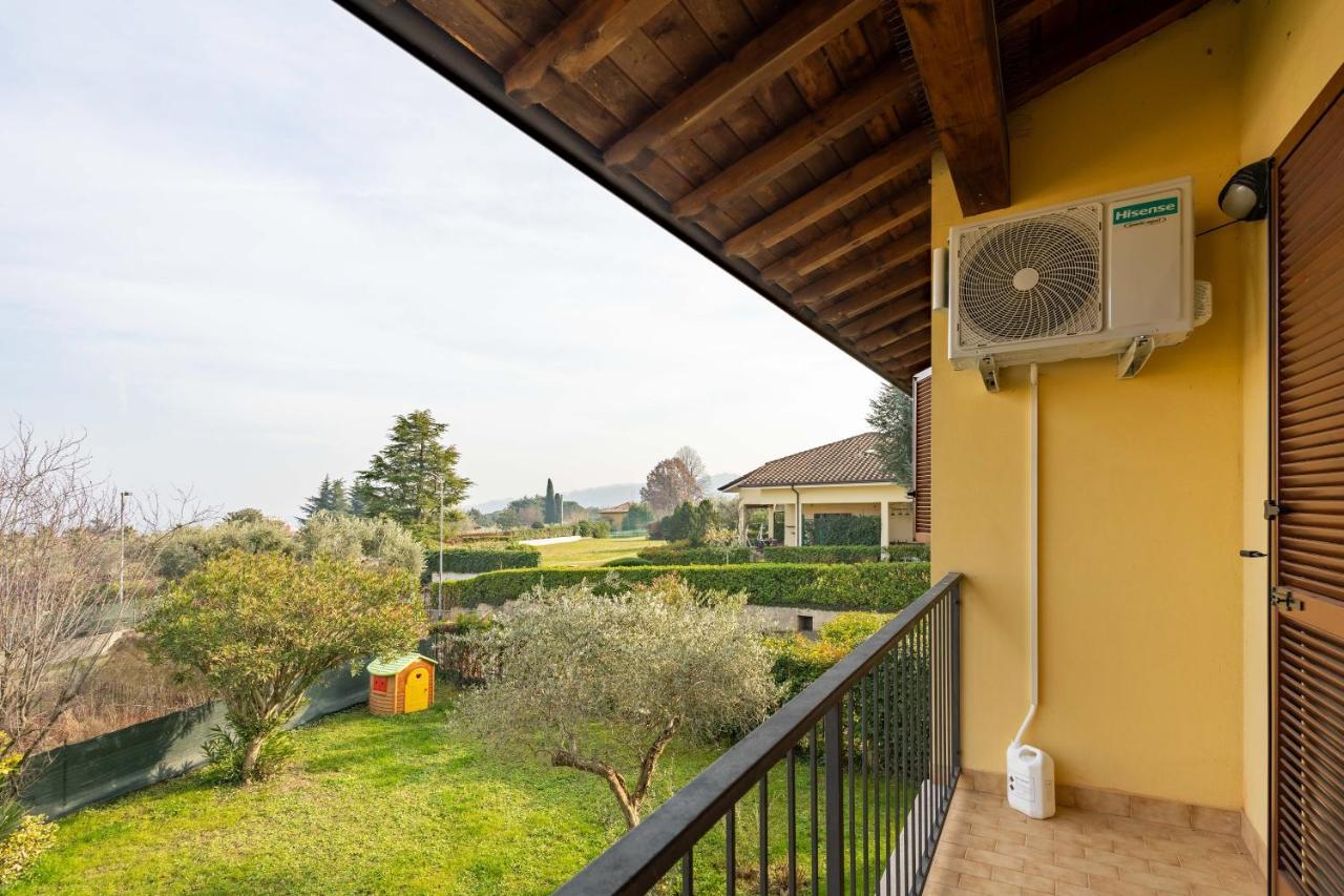 Pool - Marge Apartment - By Host4U Padenghe sul Garda Buitenkant foto